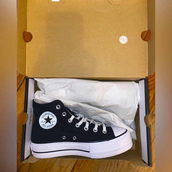 Chuck Taylor All Star Lift Platform Canvas - Picture 2 of 5
